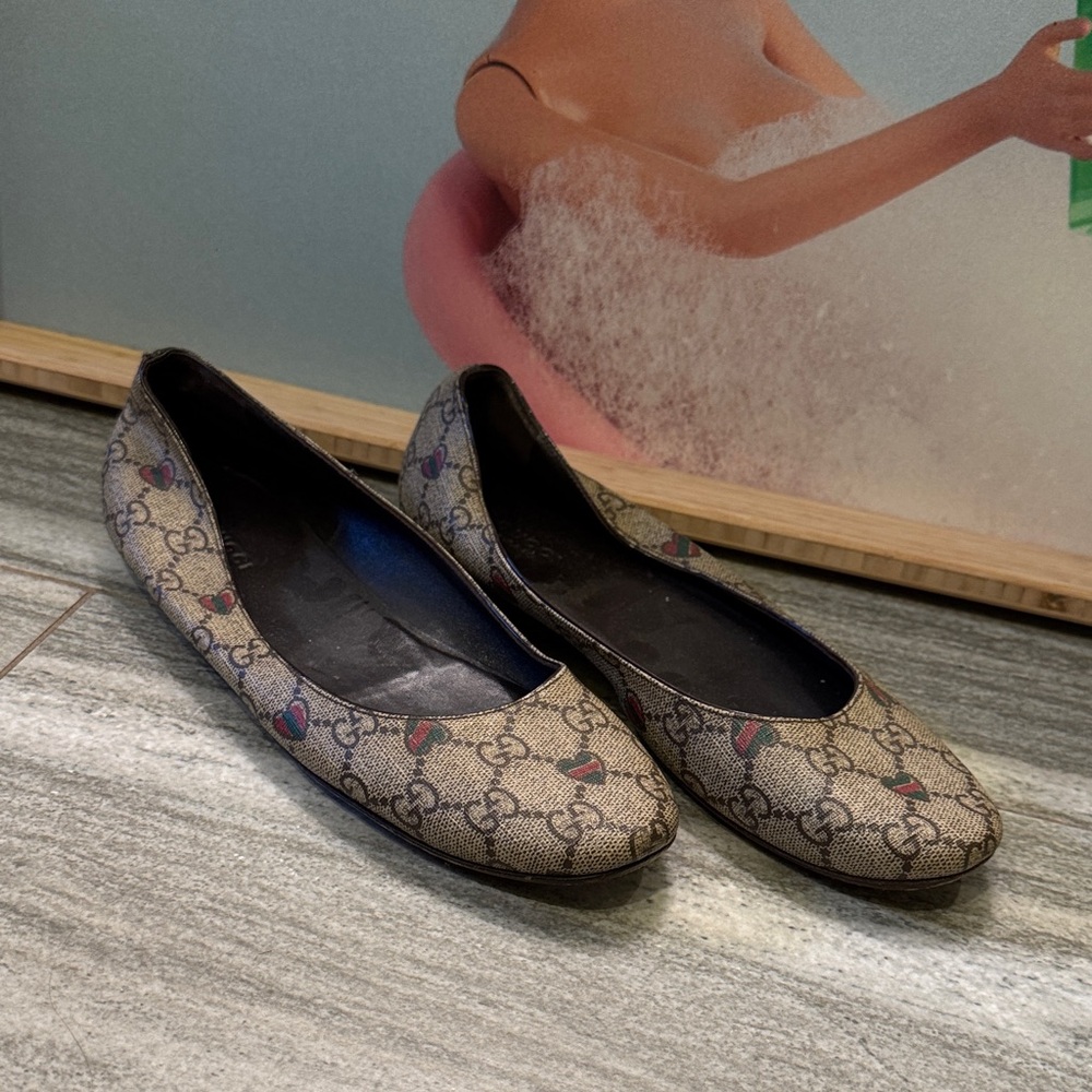 Gucci Beige and Black Patterned Women's Loafers
